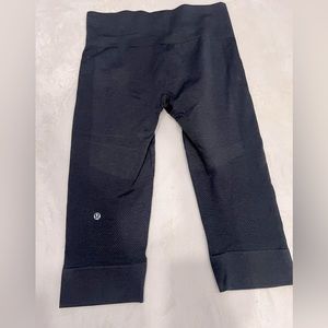 Lululemon Athletic capri leggings